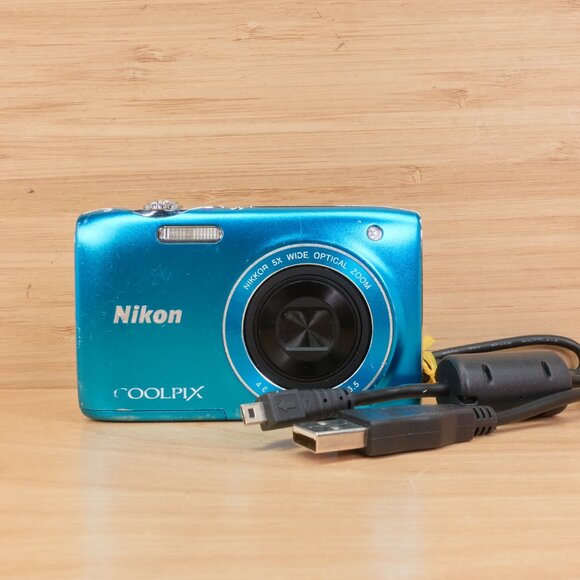 Nikon Coolpix S3100 14 MP Digital Camera / 5× Optical Zoom / Tested / Blue - Picture 2 of 8